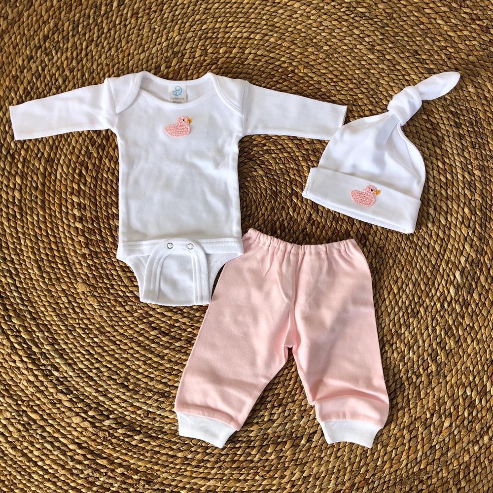 New 3 Mo Tiny Bundles 3Pc Pink Duck Hat Bodysuit‎ Pant Infant Baby Girl Ducks
